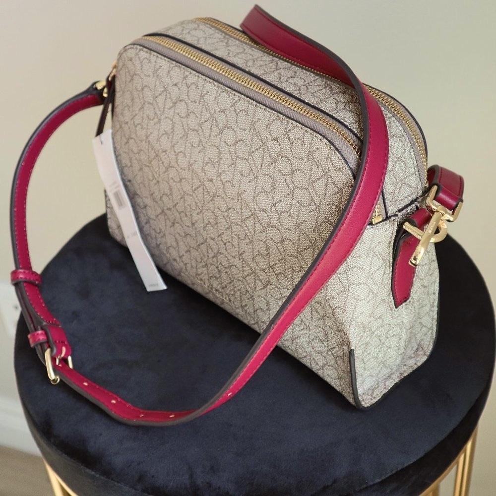 Calvin Klein Purse/Dust Bag NWT - Picture 5 of 14